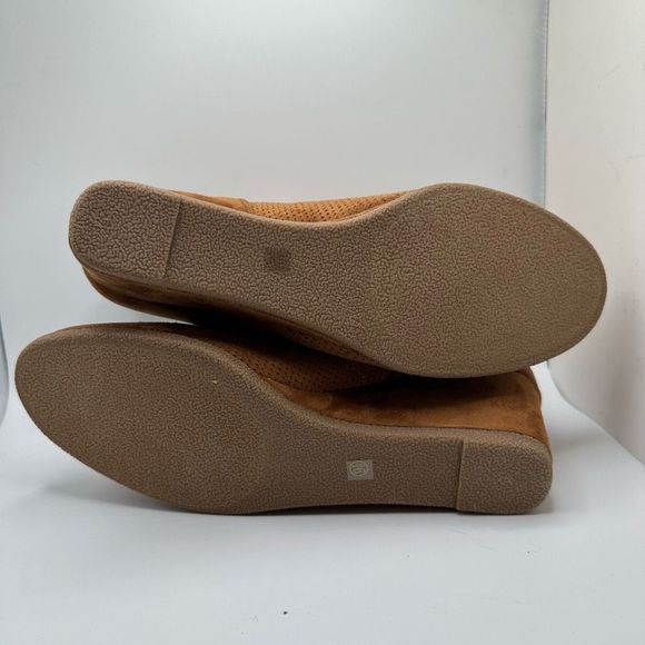 CUSHIONAIRE Women's wedge bootie +Memory Foam 9.5 WIDE CHESTNUT - Picture 5 of 7